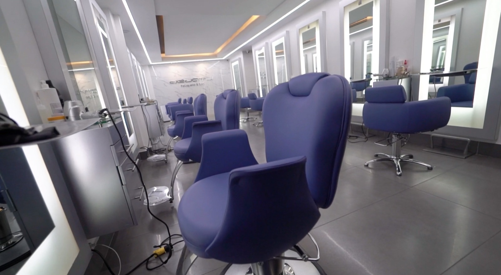 Servicios de belleza en Deja Vu